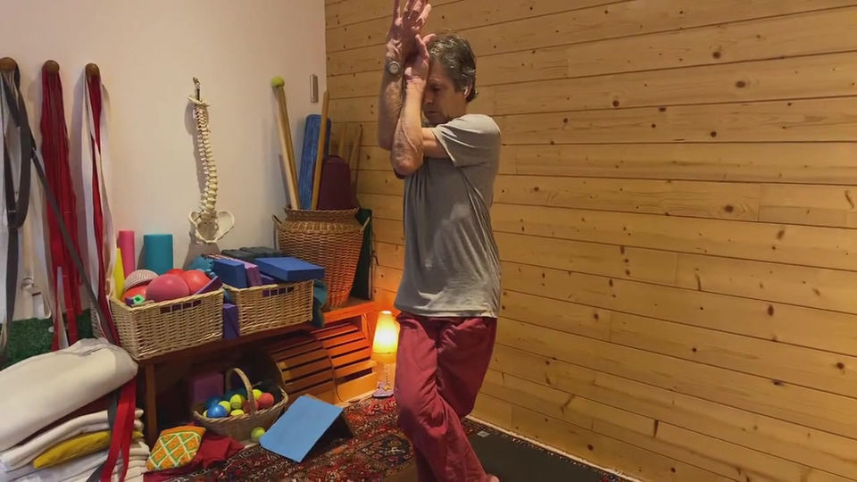 Pratique focus 02 vidéo 05 Gomukasana